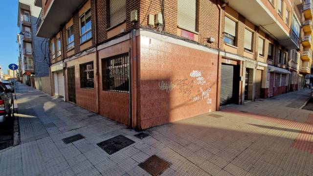 Local comercial en Venta en Hermanos Machado, 20 en Crucero