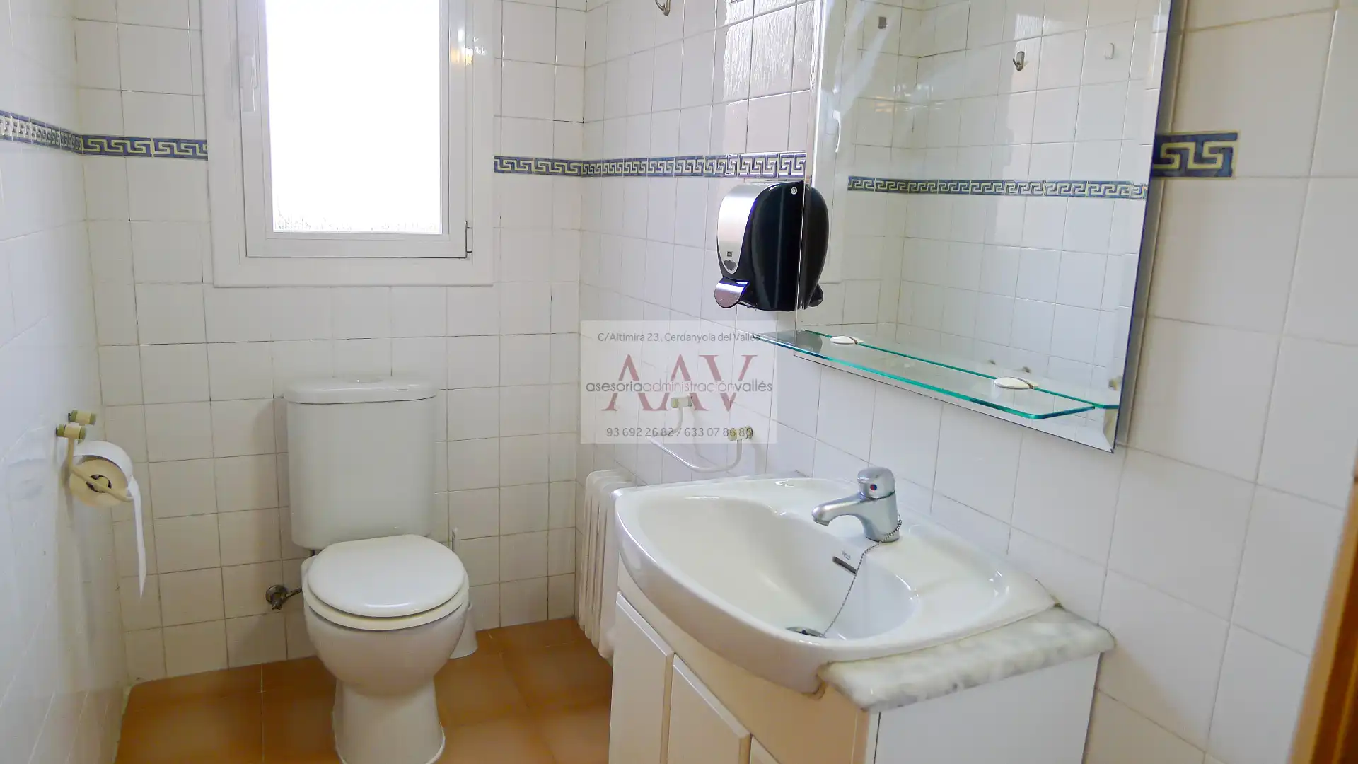 Badezimmer von Maisonette zum Verkauf in Matadepera mit Klimaanlage, Heizung und Privatgarten