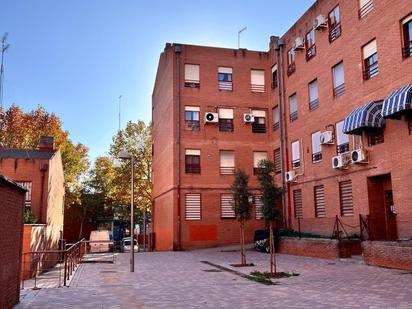 Exterior view of Flat for sale in  Madrid Capital  with Terrace and Balcony