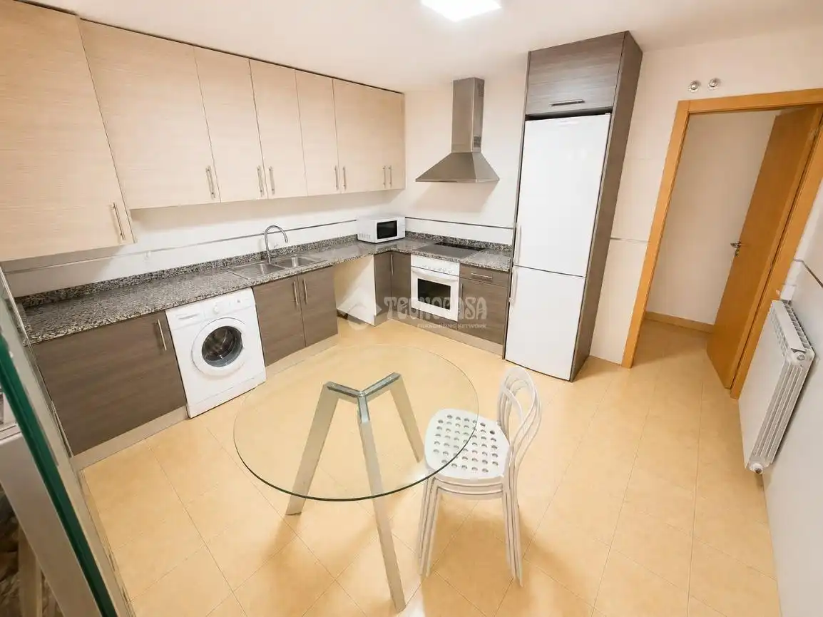 Küche von Wohnung zum Verkauf in Zaragoza mit Balkon
