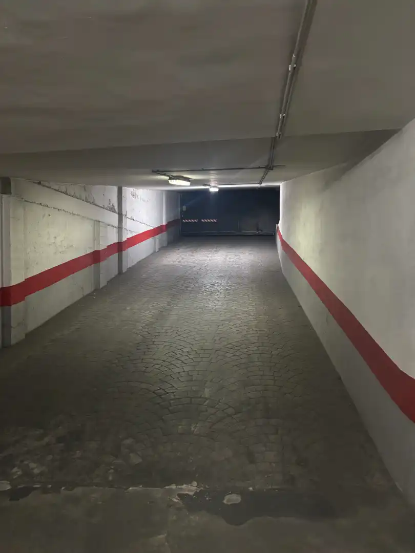 Parking de Apartamento de alquiler en Cájar con Aire acondicionado, Calefacción y Amueblado