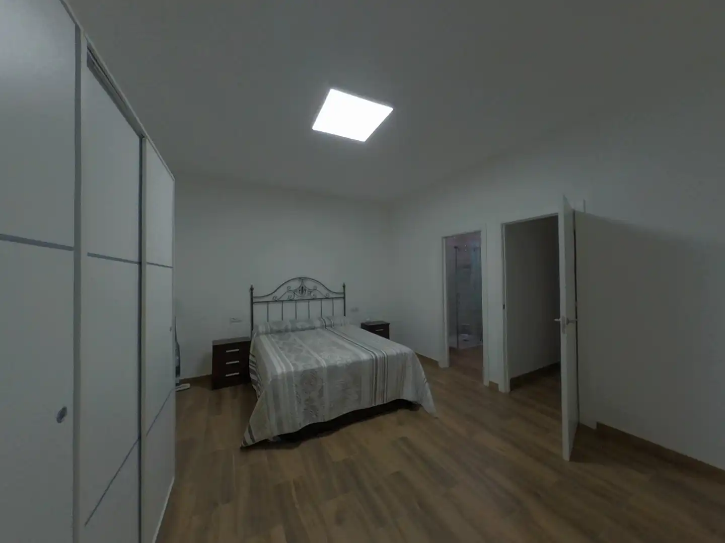 Dormitori de Casa o xalet en venda en Almadén de la Plata amb Aire condicionat, Calefacció i Jardí privat