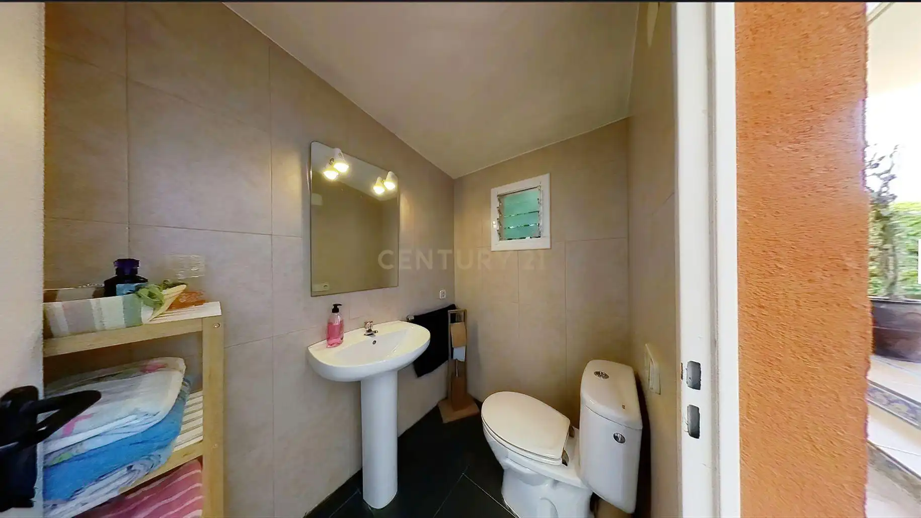 Bany de Casa o xalet en venda en Lliçà d'Amunt amb Aire condicionat, Jardí privat i Traster