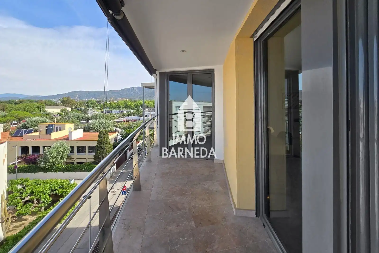 Flat for sale in Roses  with Air Conditioner, Heating and Terrace