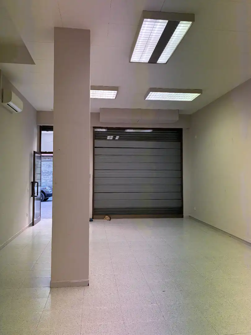 Local de alquiler en Girona con Aire acondicionado