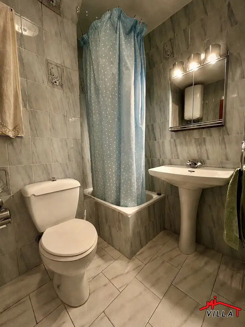 Baño de Piso en venta en Laredo con Terraza