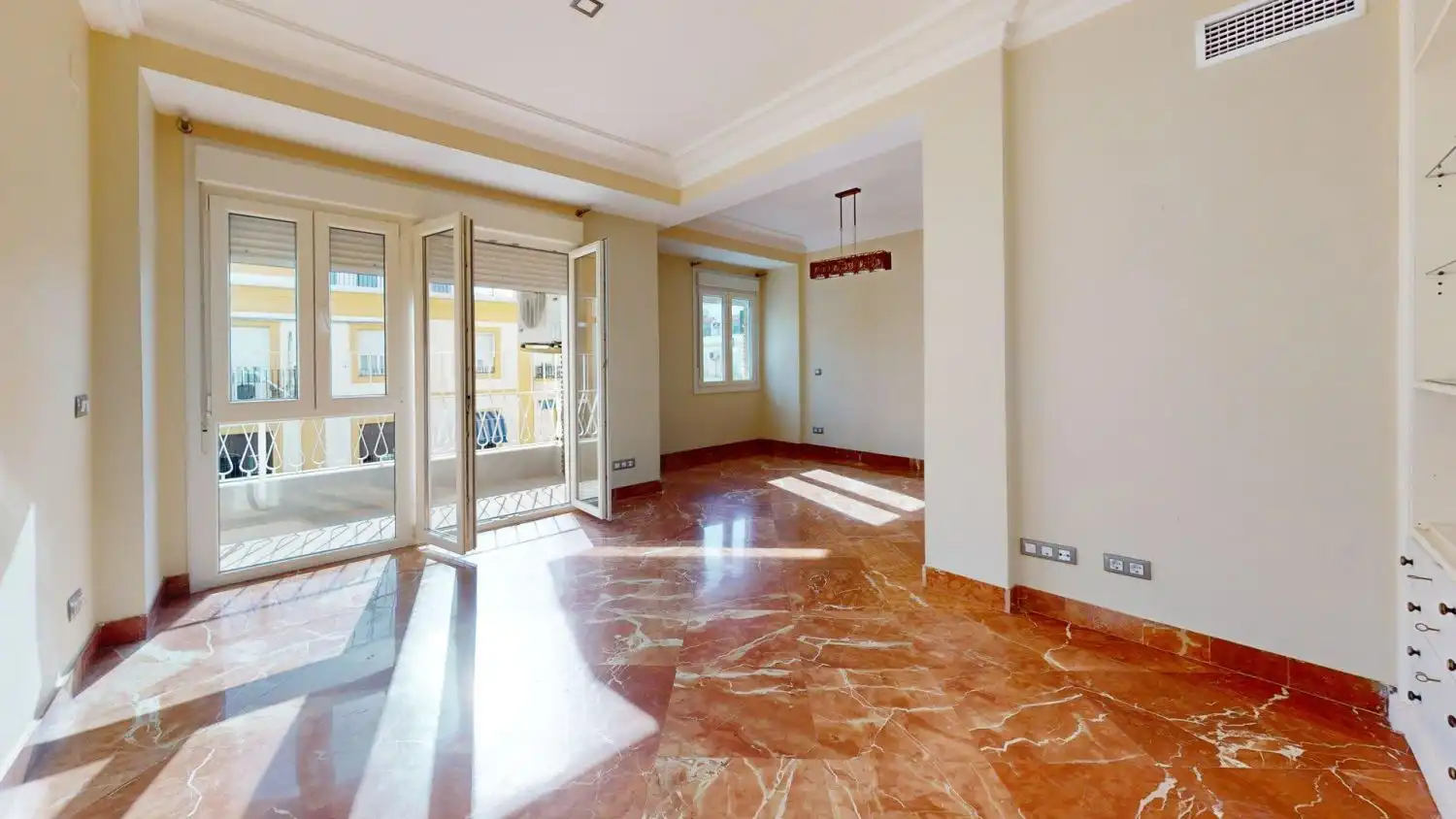 Flat for rent in Sevilla  with Air Conditioner, Heating and Terrace