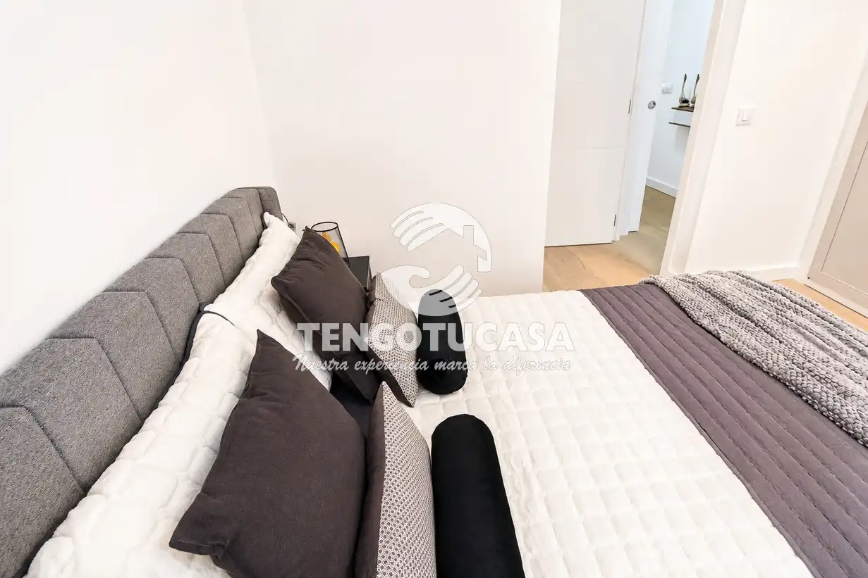 Schlafzimmer von Wohnung zum Verkauf in Madrid mit Klimaanlage, Möbliert und Ofen