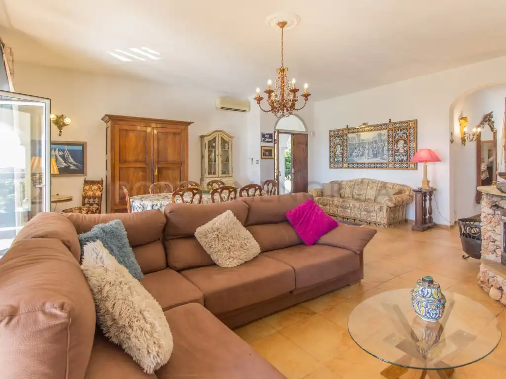 Sala de estar de Casa o chalet en venta en Sant Lluís con Calefacción, Jardín privado y Piscina