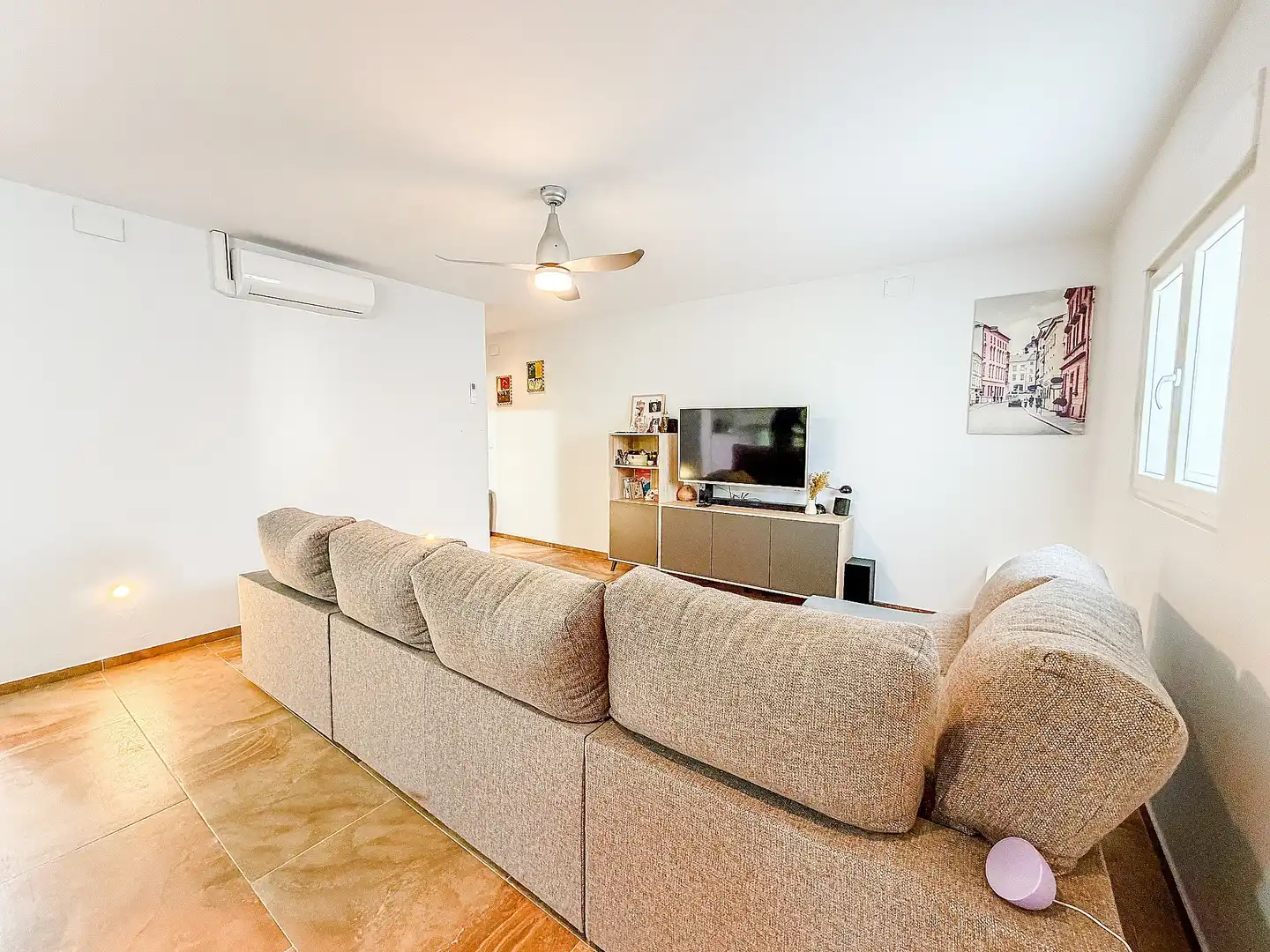 Sala d'estar de Dúplex en venda en Elda amb Aire condicionat i Moblat