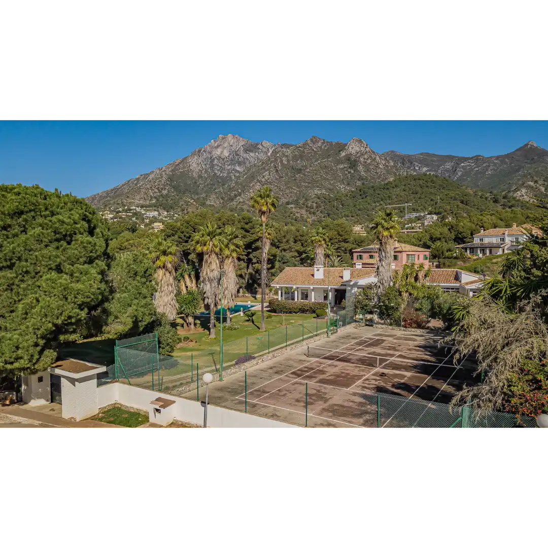 Casa con piscina en venta en Marbella Centro