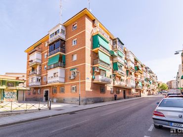 Flat with lift for sale in Calle Cisneros