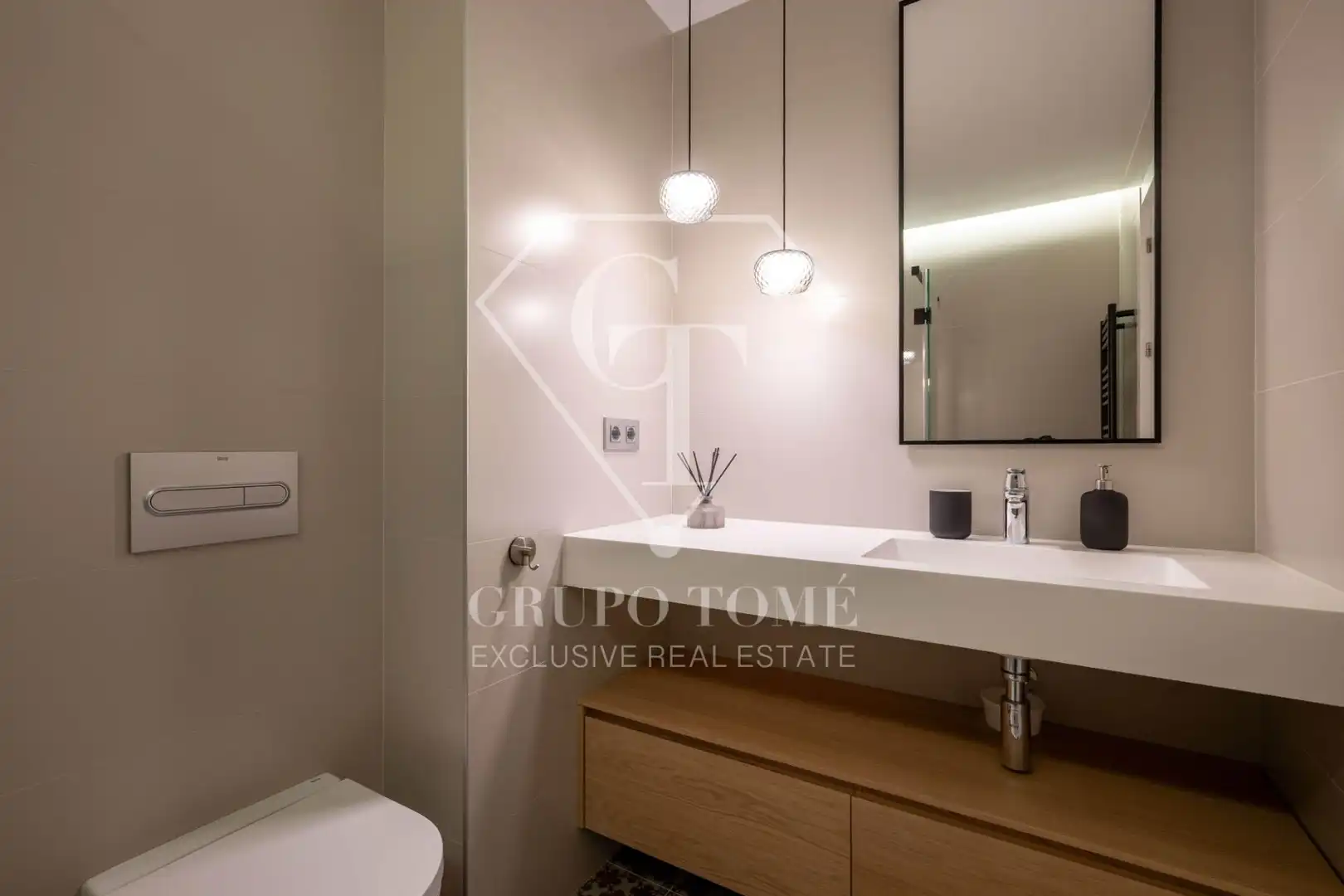 Bathroom of Detached homes for sale in Donostia - San Sebastián   with Heating, Private garden and Terrace