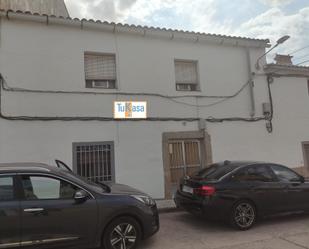 Vista exterior de Casa o xalet en venda en Arroyo de la Luz amb Terrassa i Traster