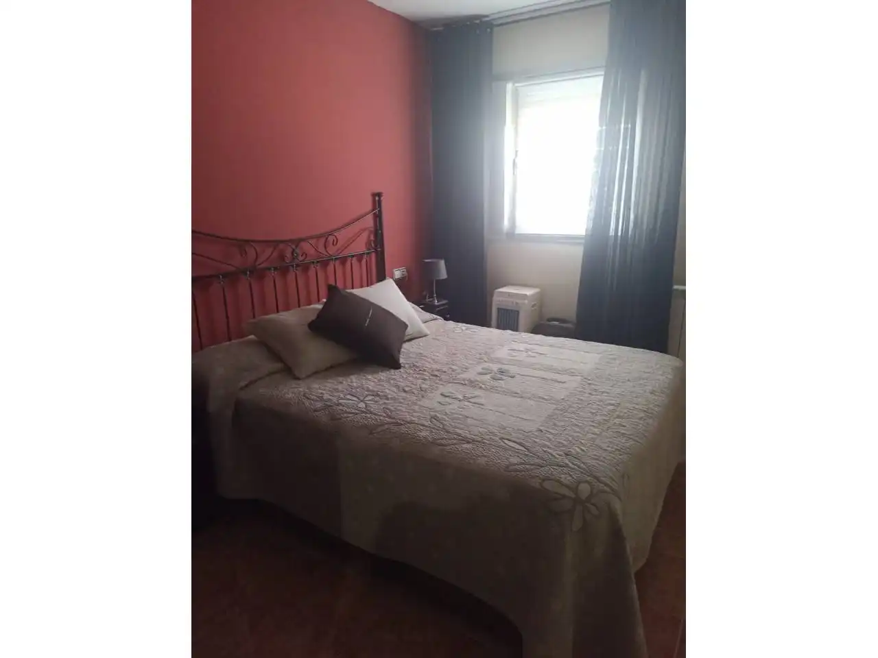 Habitación de Dúplex en venta en Olot con Calefacción, Terraza y Balcón