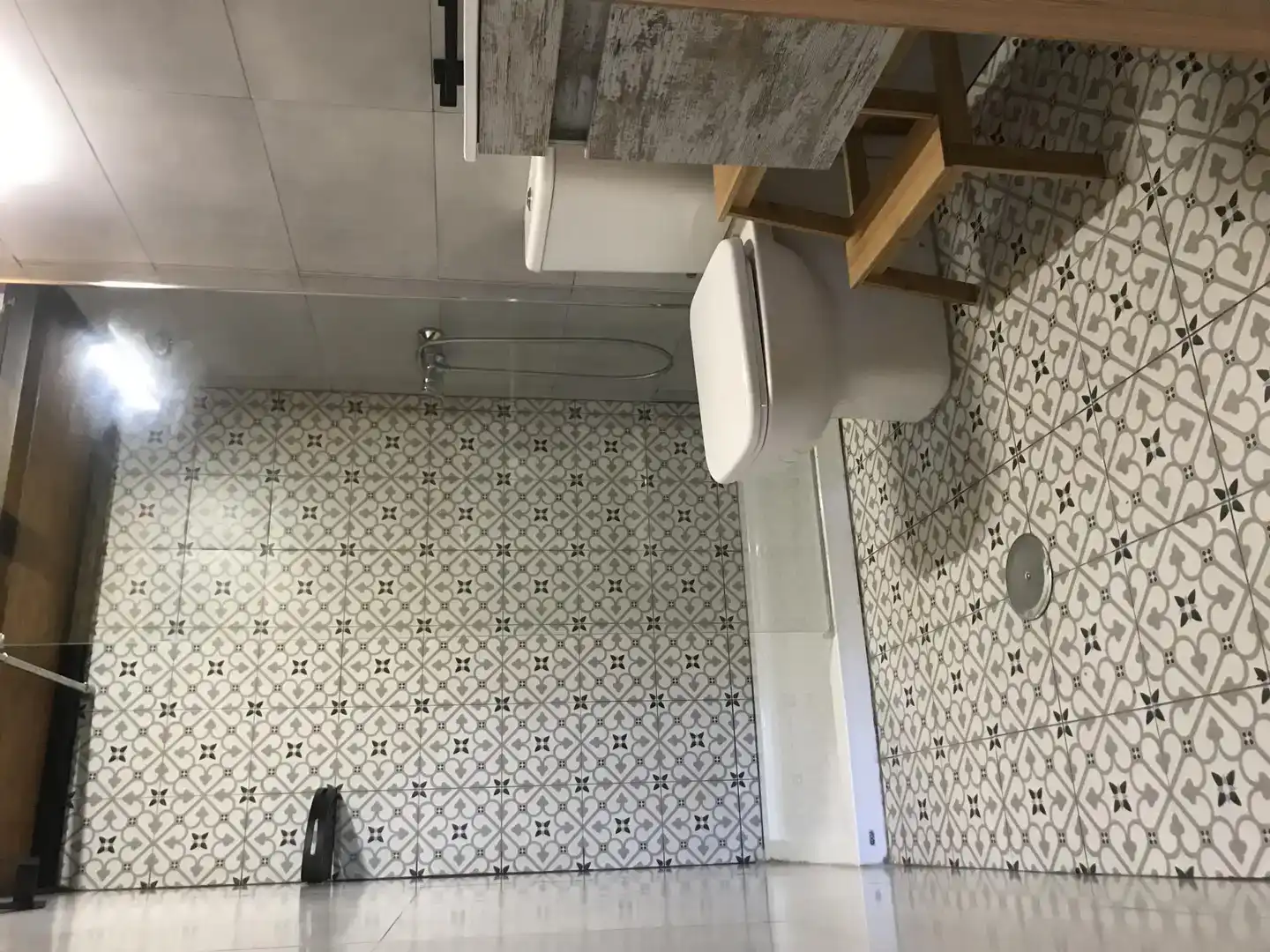 Bany de Pis de lloguer en  Sevilla Capital amb Aire condicionat