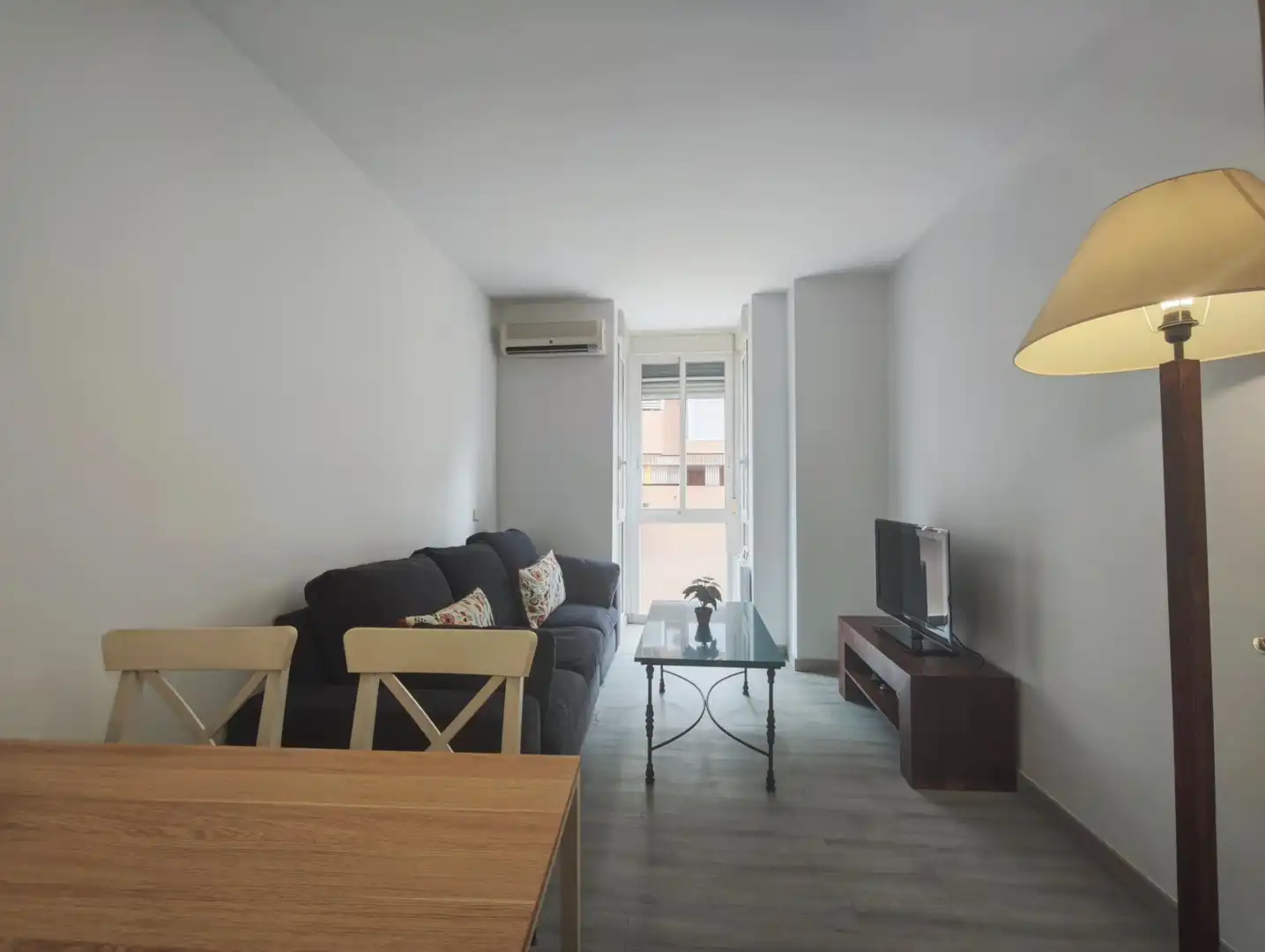 Sala de estar de Piso de alquiler en Madrid con Aire acondicionado, Calefacción y Amueblado
