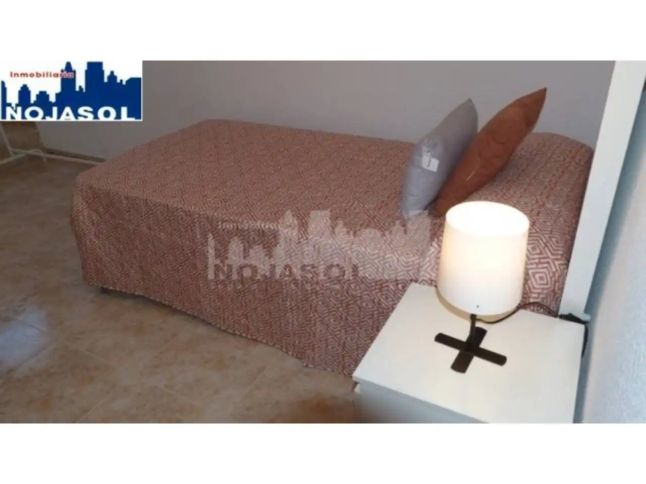 Dormitori de Àtic de lloguer en Noja amb Calefacció, Terrassa i Moblat