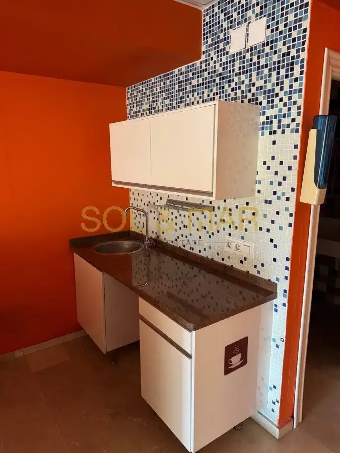 Cocina de Local en venta en Torremolinos con Aire acondicionado