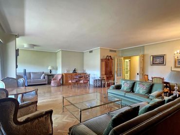 Piso con balcón en venta en Santa Engracia