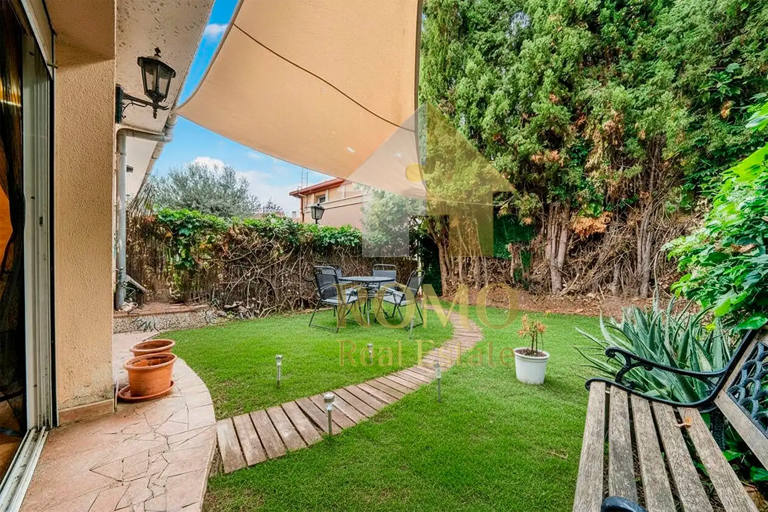 Casa adosada en venta en Avinguda U, Santa Perpètua de Mogoda