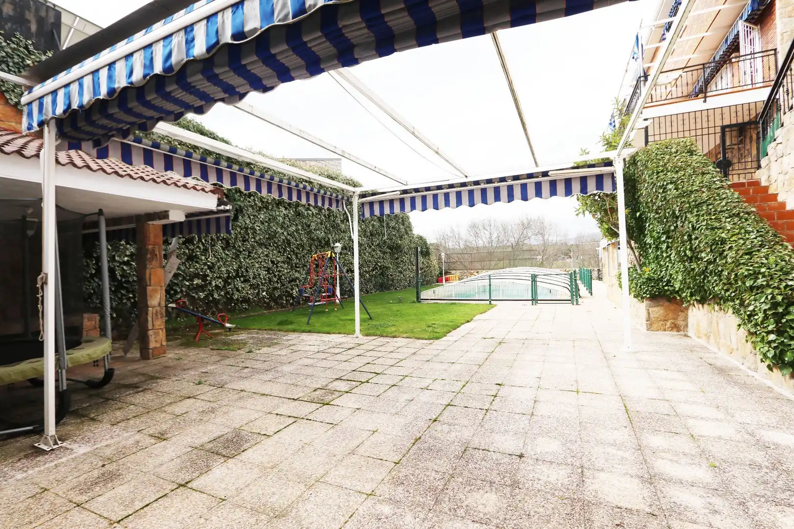 Piscina de Casa o chalet en venta en Colmenarejo con Calefacción, Terraza y Trastero