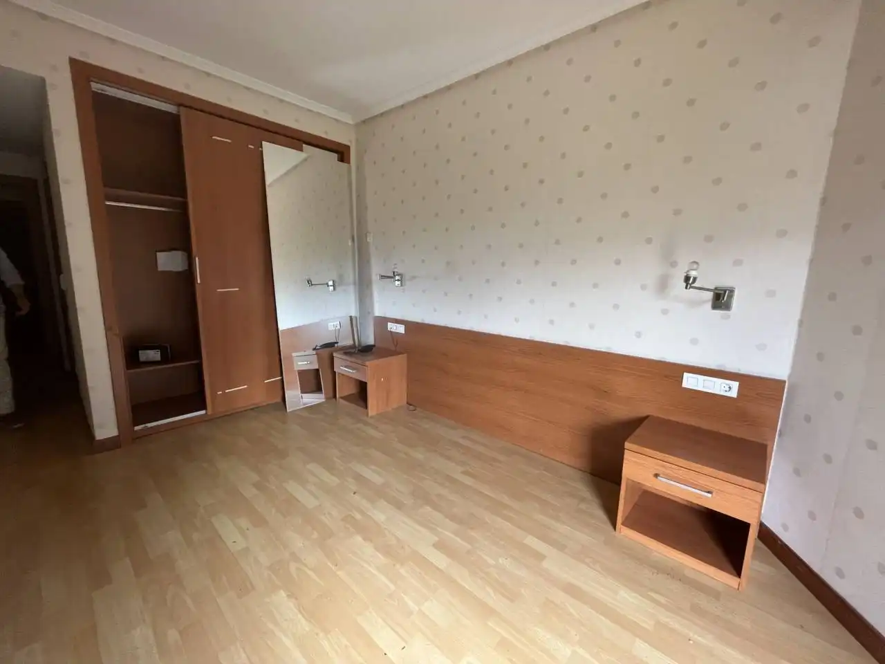 Hotel for sale in Calle ANGEL NUÑO GARCIA, imagen 2