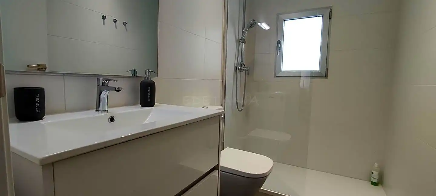 Bathroom of Flat for rent in Moncada  with Air Conditioner, Parquet flooring and Furnished