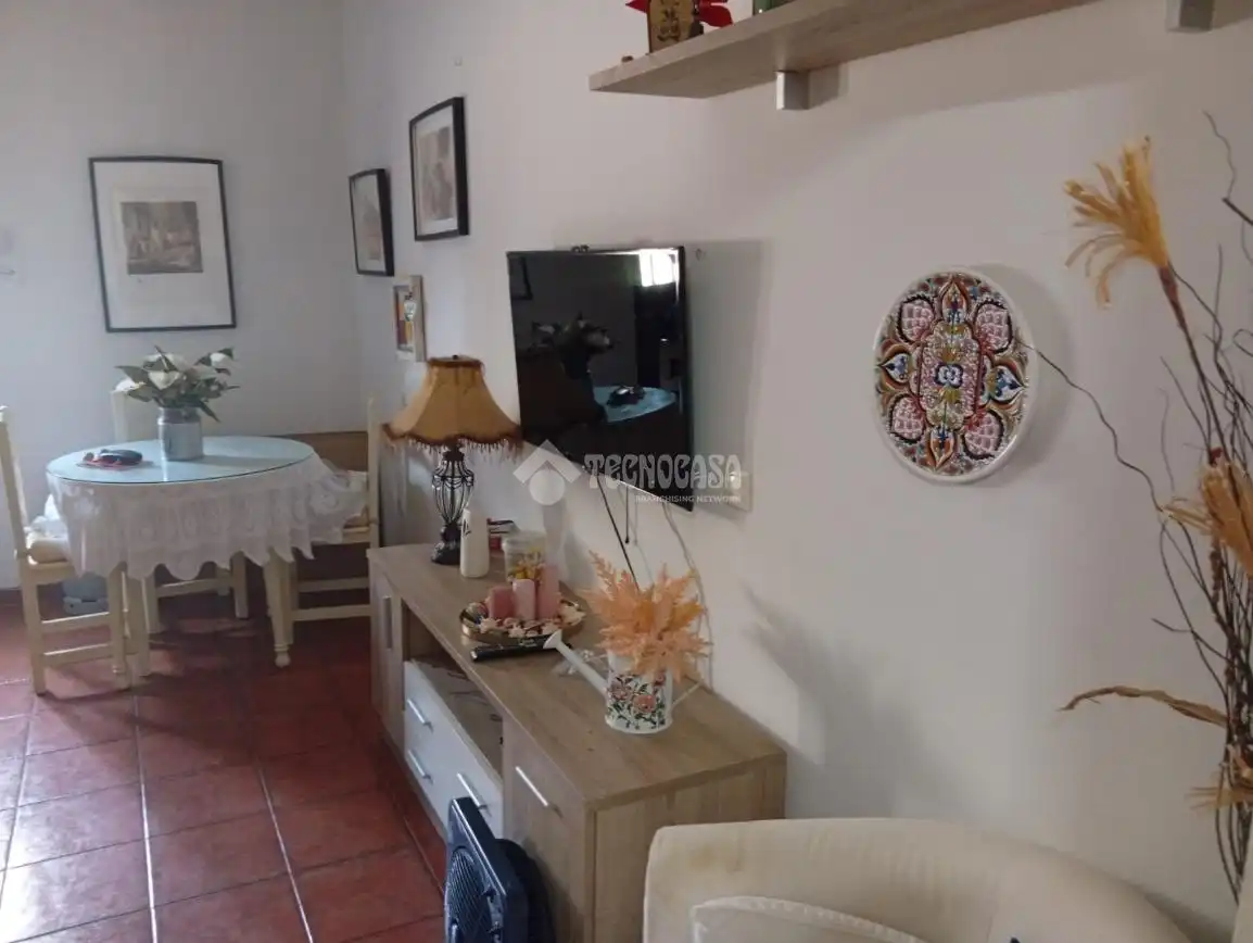 Pis amb terrassa en venda a Este - Alcosa- Torreblanca