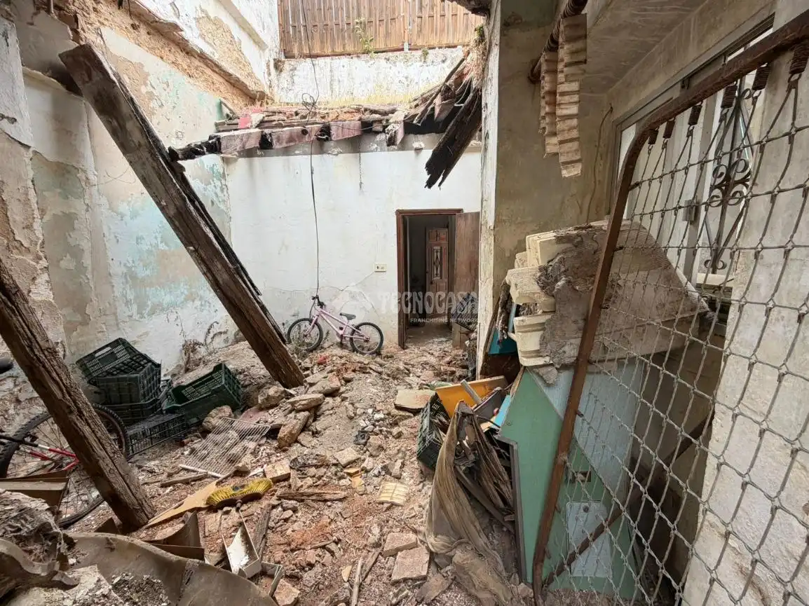 Casa aparellada en venda a Núcleo urbano, imagen 10