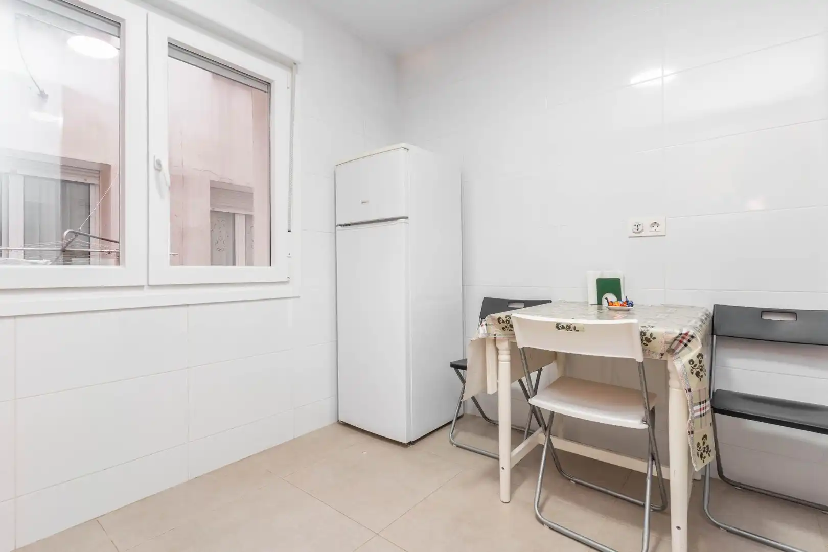 Cocina de Piso en venta en Gijón  con Calefacción y Amueblado