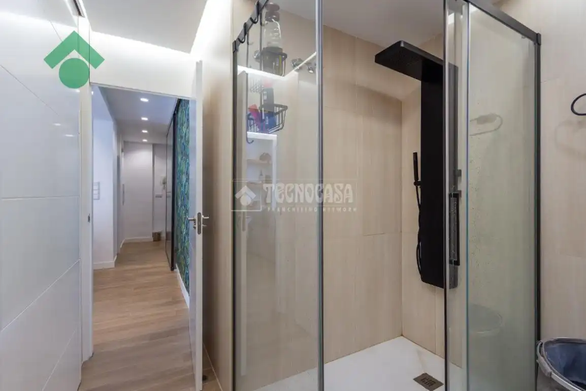Bany de Pis en venda en Almuñécar amb Aire condicionat i Terrassa
