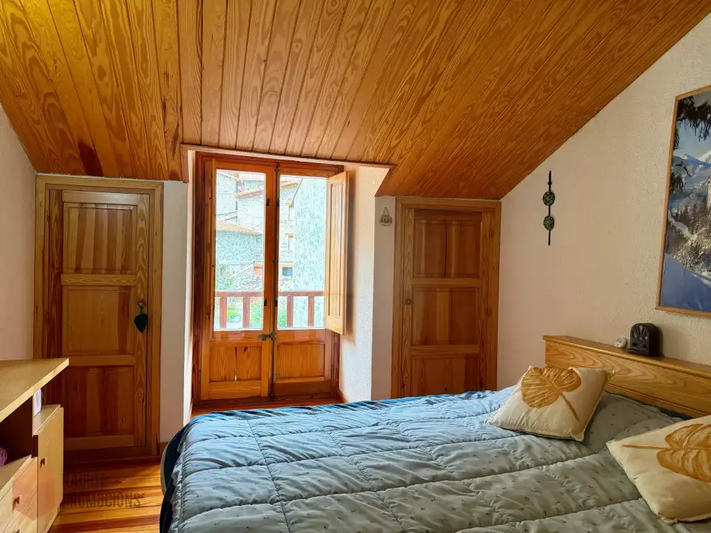 Schlafzimmer von Dachboden zum Verkauf in Setcases