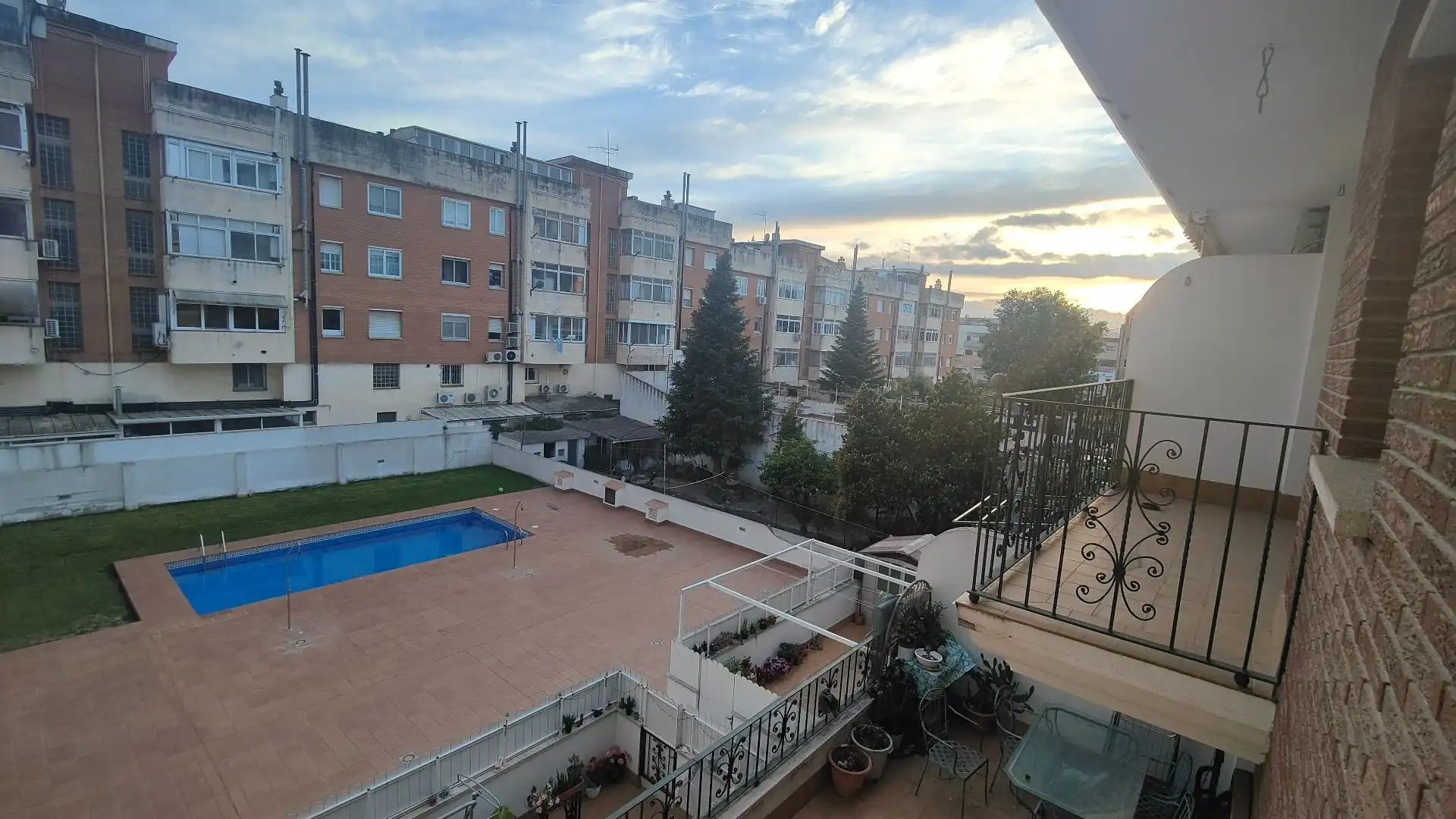 Exterior view of Flat for sale in Vilafranca del Penedès  with Heating, Terrace and Community pool