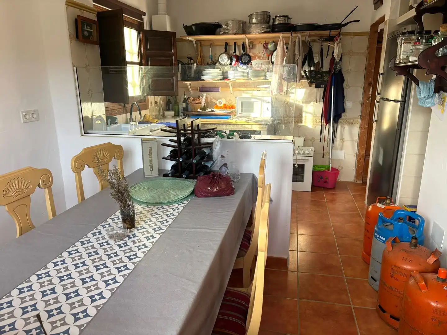Cuina de Finca rústica en venda en Sedella amb Jardí privat, Terrassa i Traster