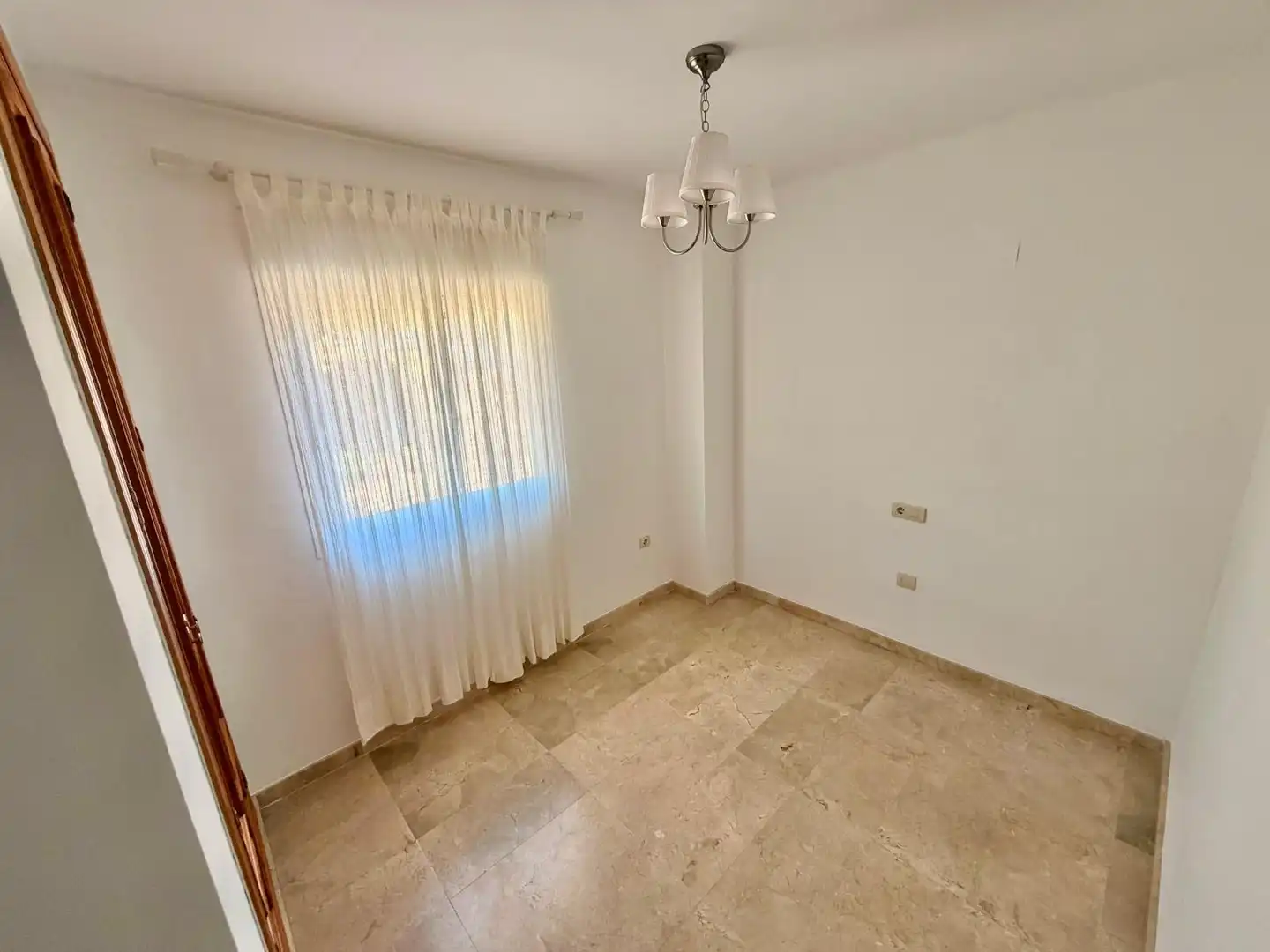 Habitación de Piso en venta en Torremolinos con Aire acondicionado, Calefacción y Terraza
