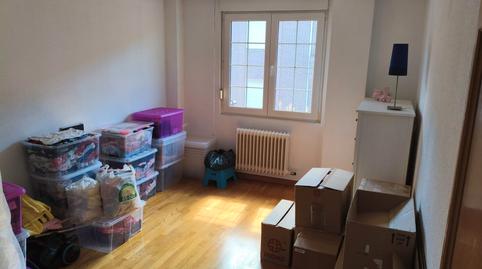 Foto 4 de Casa adosada en venda a Villaquilambre, León