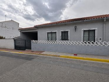 Xalet amb balcó en venda a L'Atzúbia