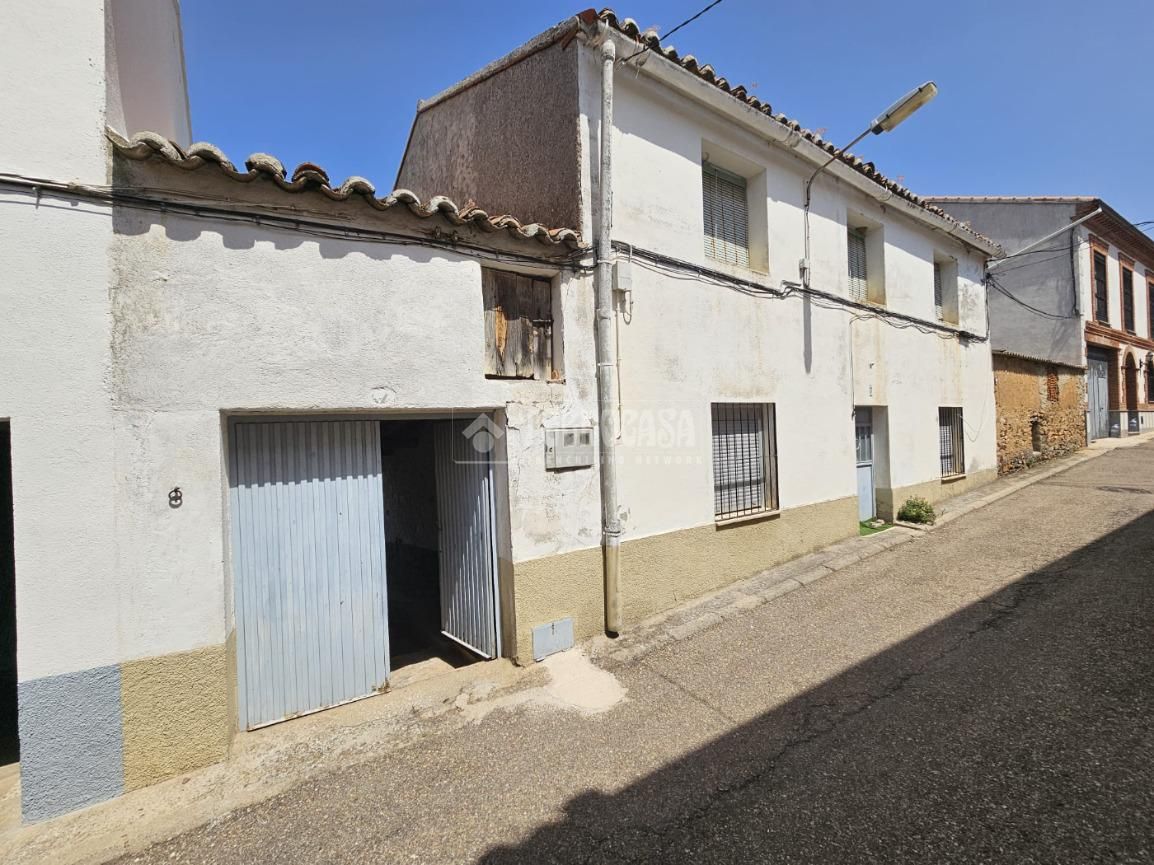 Vista exterior de Casa o xalet en venda en Sevilleja de la Jara