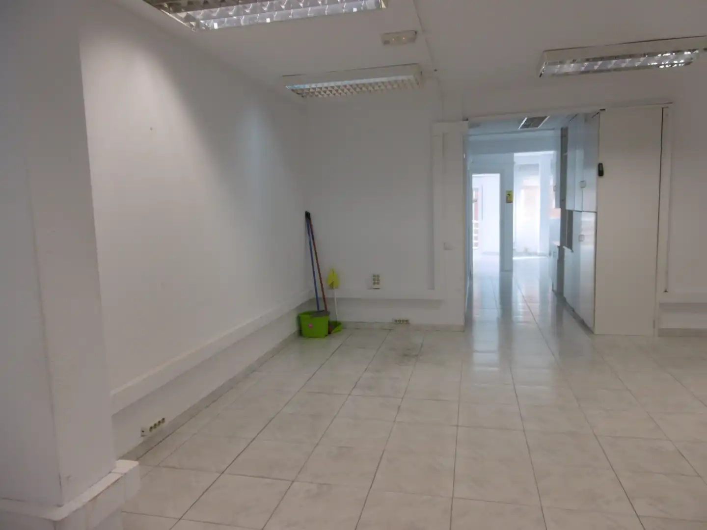 Office for rent in Madrid  with Air Conditioner and Heating