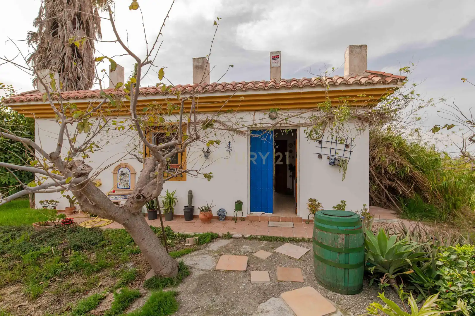 Exterior view of Houses for sale in Salobreña  with Private garden, Storage room and Washing machine