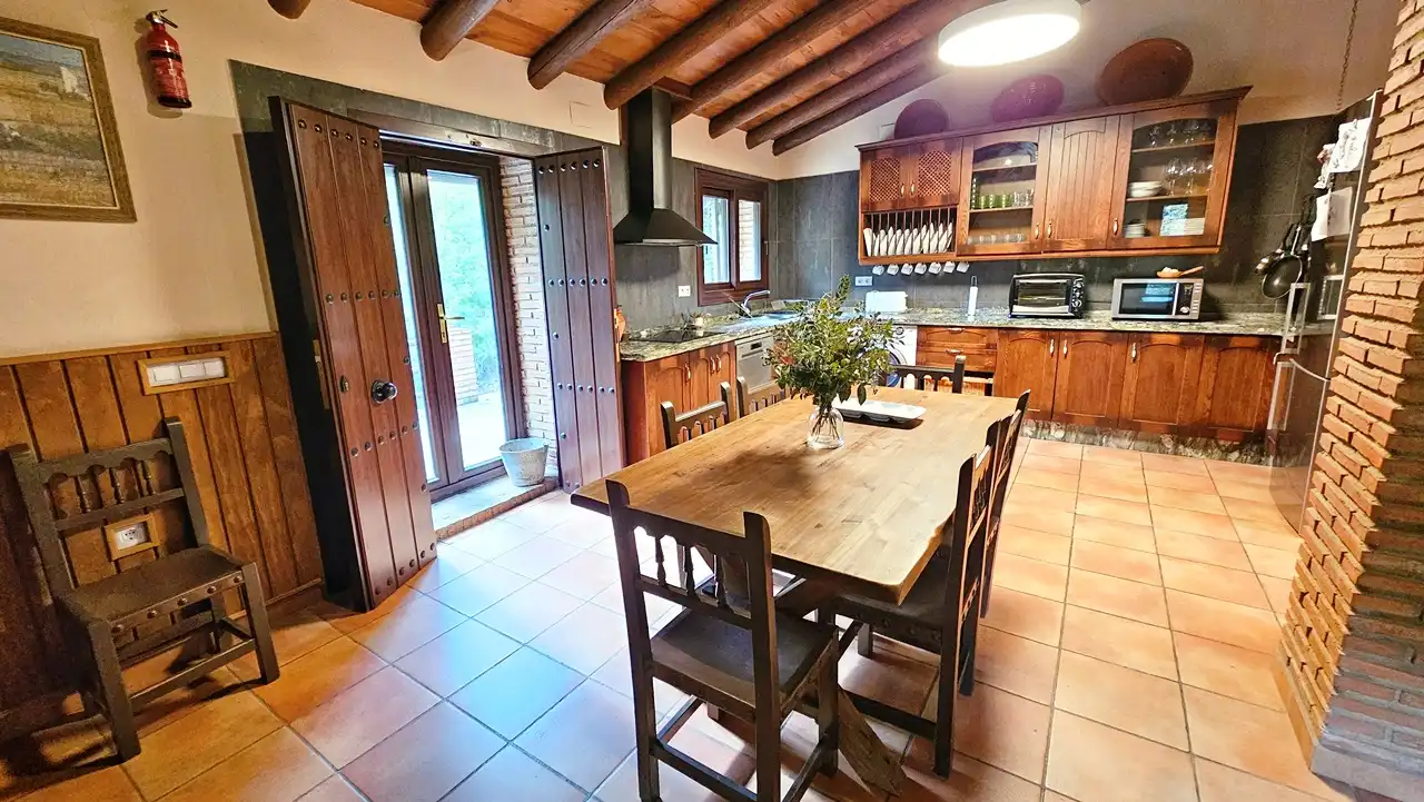 Cocina de Finca rústica en venta en Galaroza con Calefacción, Jardín privado y Terraza
