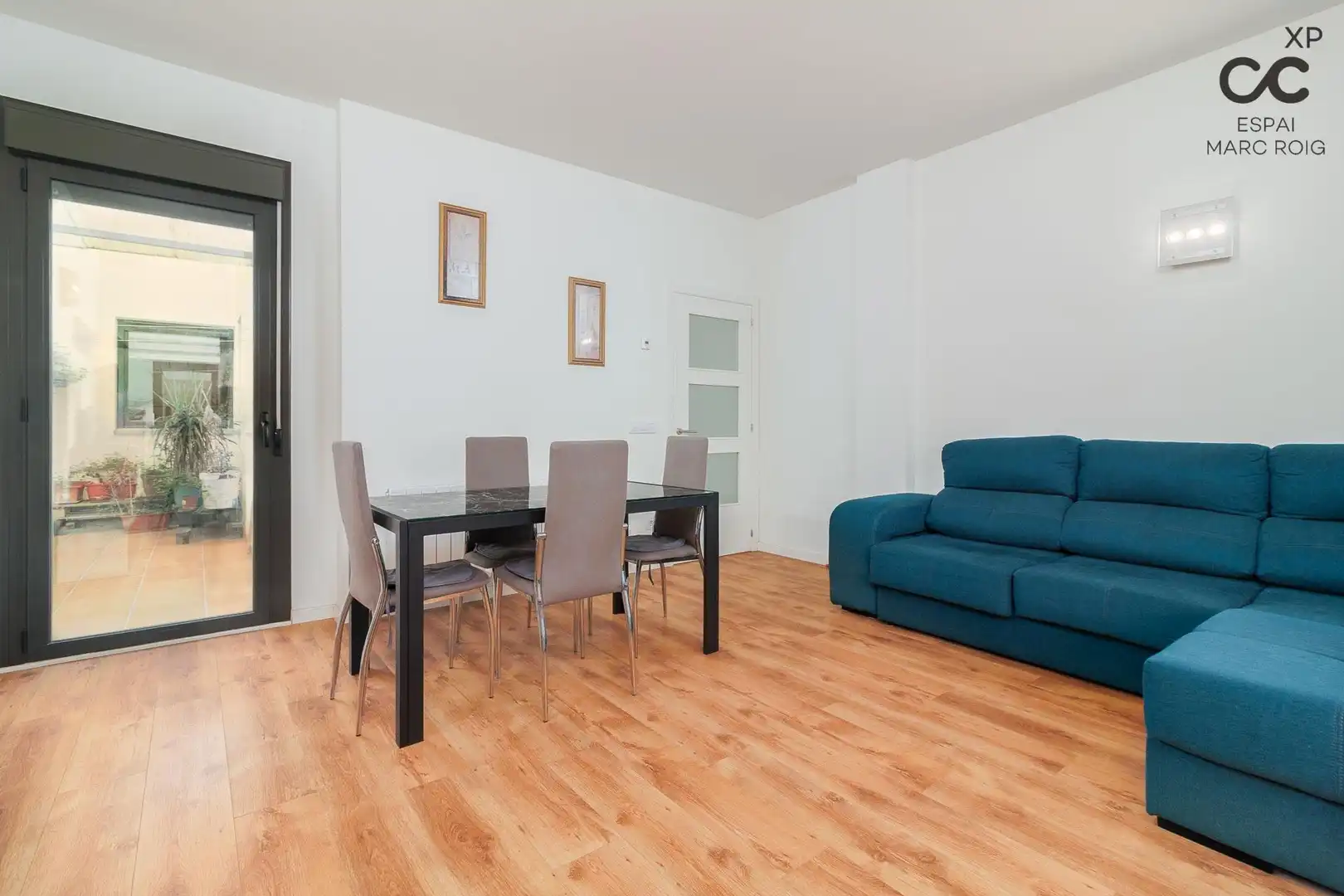 Wohnzimmer von Erdgeschoss zum Verkauf in Figueres mit Heizung, Parkett und Terrasse