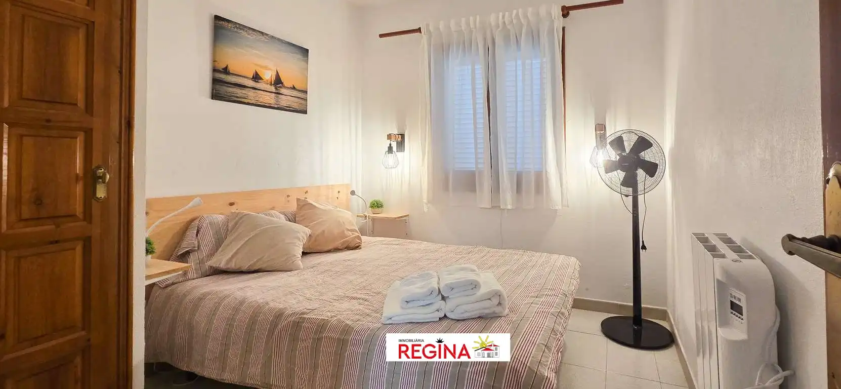 Habitación de Casa adosada en venta en L'Escala con Aire acondicionado, Terraza y Amueblado