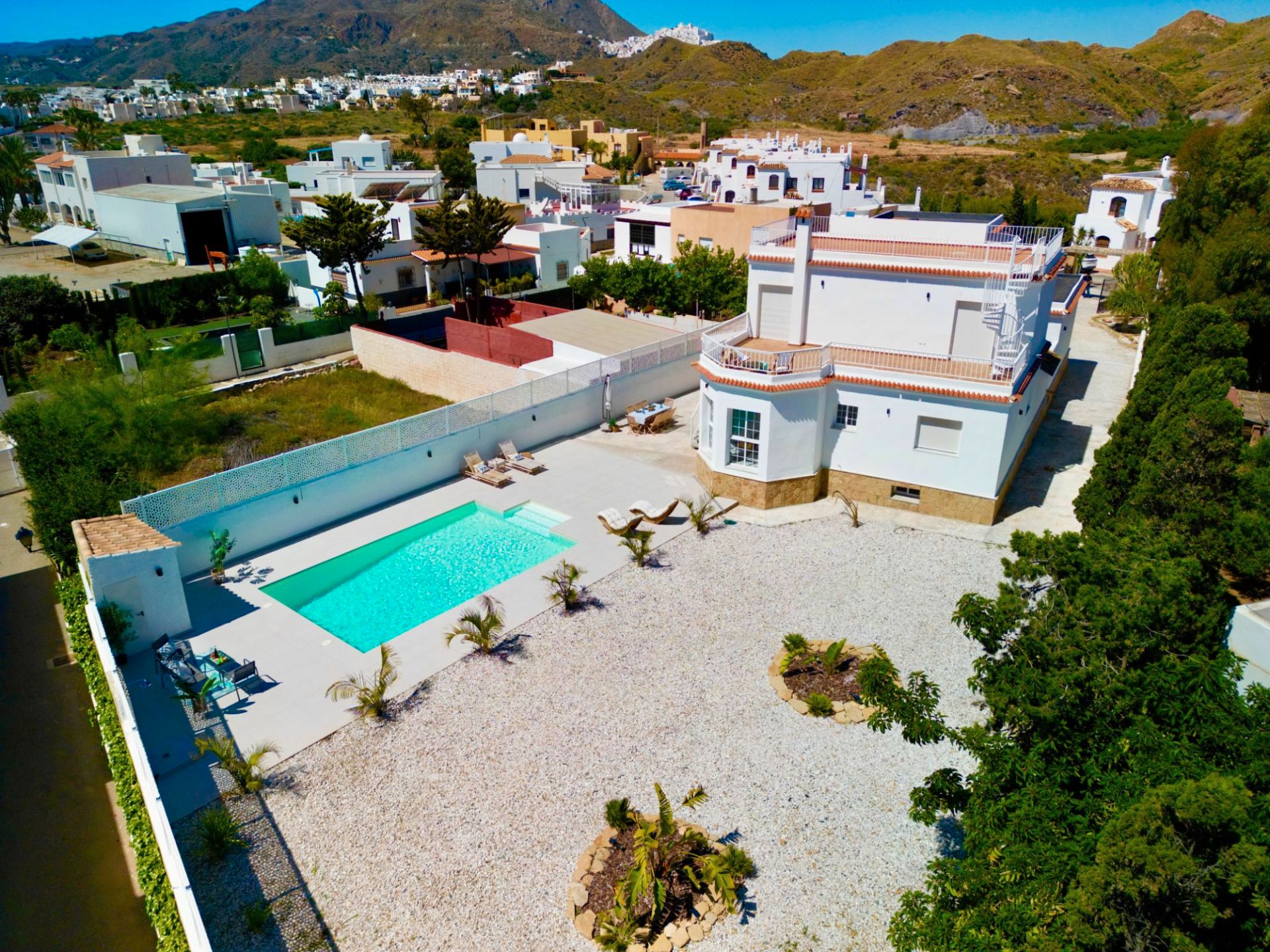 Vista exterior de Casa o xalet en venda en Mojácar amb Aire condicionat, Calefacció i Jardí privat