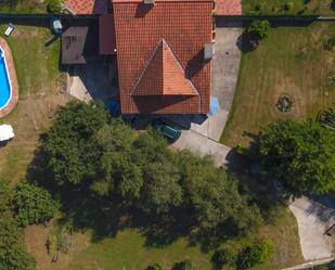 Casa o xalet en venda en Torrelavega  amb Terrassa, Piscina i Balcó