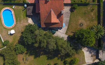 Casa o xalet en venda en Torrelavega  amb Calefacció, Jardí privat i Terrassa