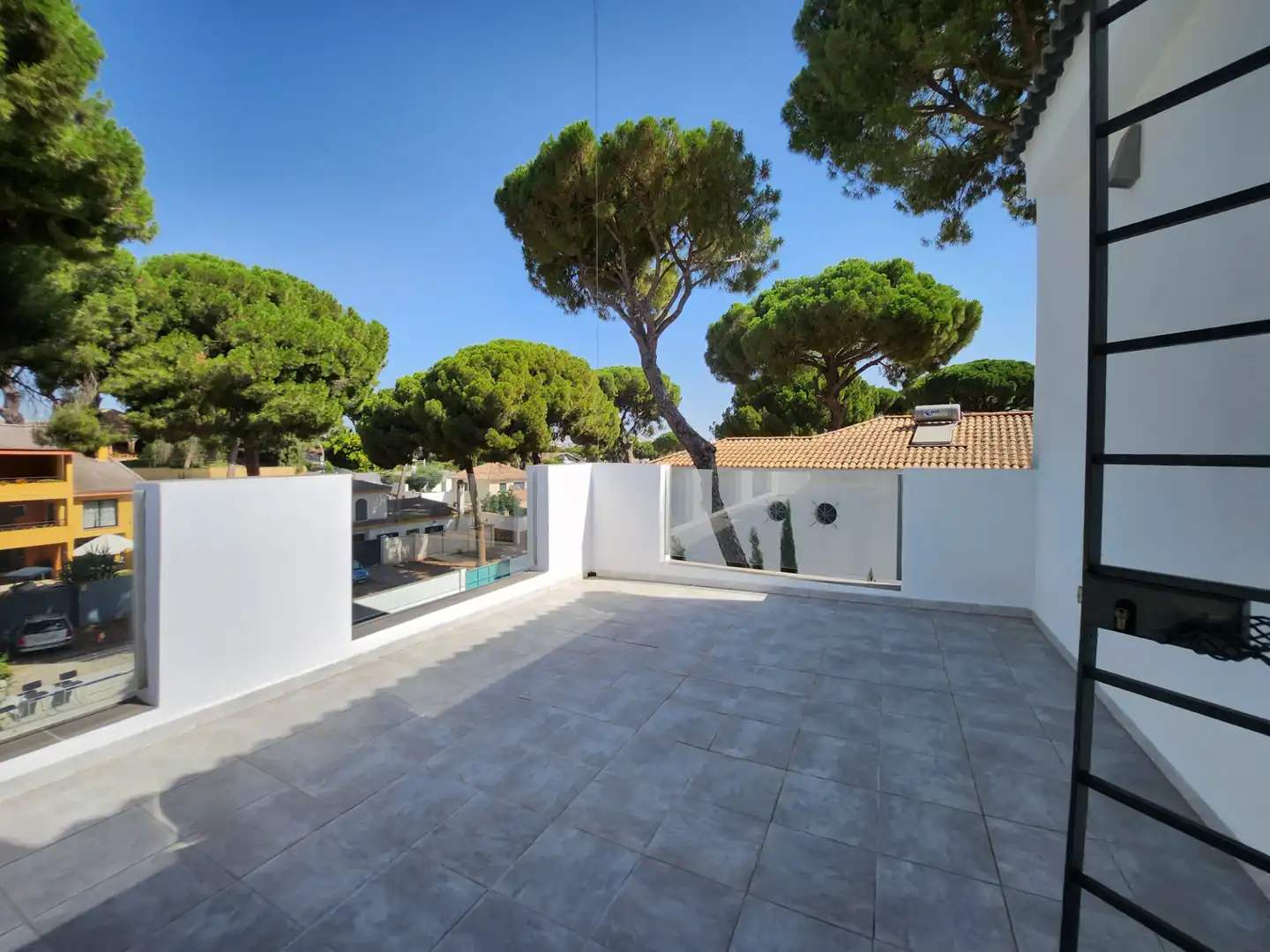 Terraza de Casa o chalet en venta en Alcalá de Guadaira con Aire acondicionado, Calefacción y Jardín privado