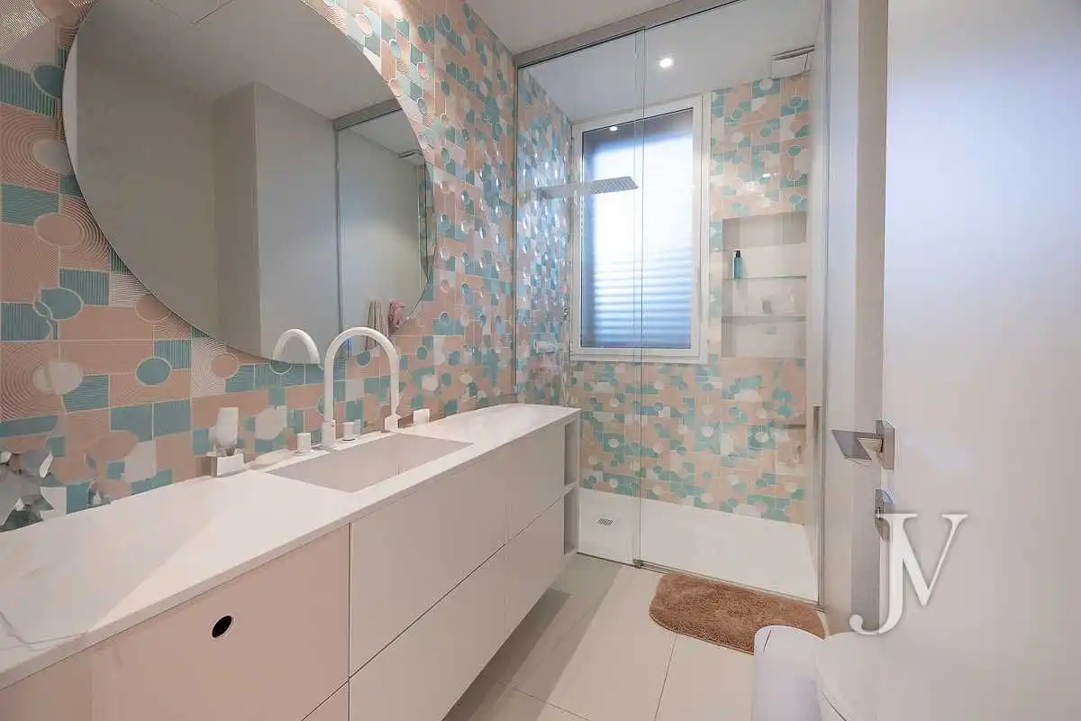 Bathroom of Houses for sale in Madrid  with Air Conditioner, Heating and Private garden
