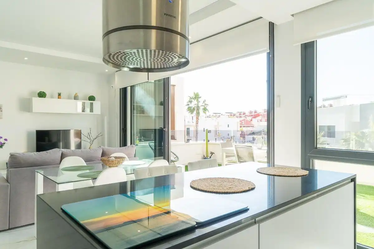 Cuina de Àtic en venda en Orihuela amb Aire condicionat, Terrassa i Traster